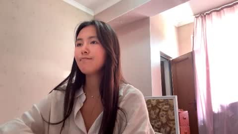 Elly online show from August 7, 10:26 am