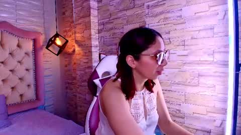 Stephaniesun  online show from August 8, 5:02 pm