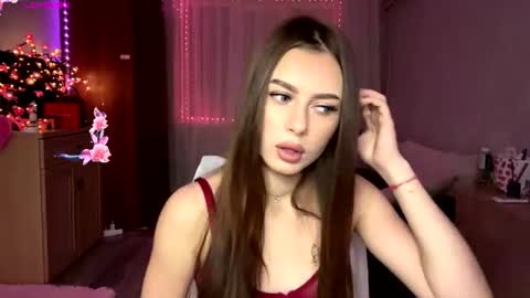 Stephani online show from August 2, 6:48 pm