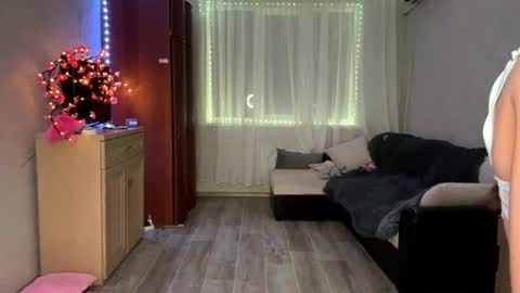 Stephani online show from August 13, 12:02 am