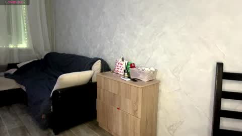 Stephani online show from August 14, 8:56 pm