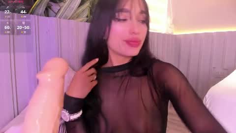 Stephany online show from August 11, 9:06 pm