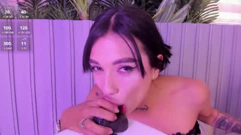 Stephany online show from August 12, 6:43 pm