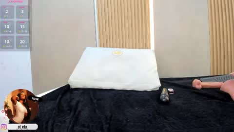 Stephany online show from August 7, 11:38 pm
