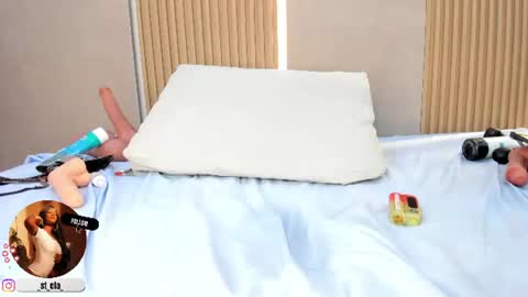 Stephany online show from August 15, 12:58 am