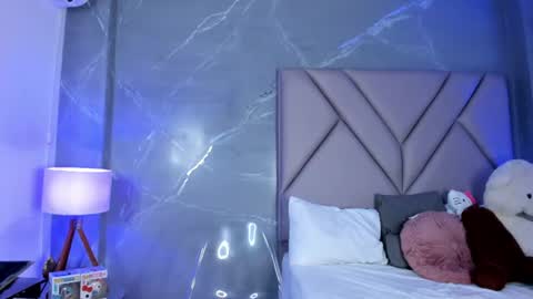Stefanny online show from August 7, 1:27 am