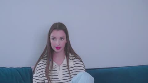 Amelia online show from August 14, 3:04 pm