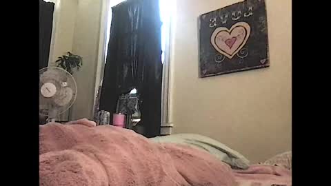 stephielynnnnn online show from August 1, 2:12 pm