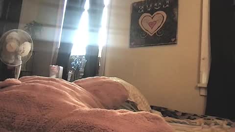 stephielynnnnn online show from August 3, 2:57 pm