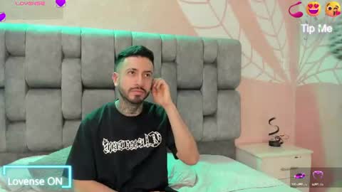 stevenandlaura_ online show from August 6, 11:37 pm