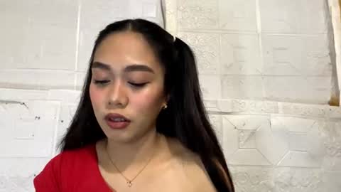 Mia online show from August 10, 12:06 pm