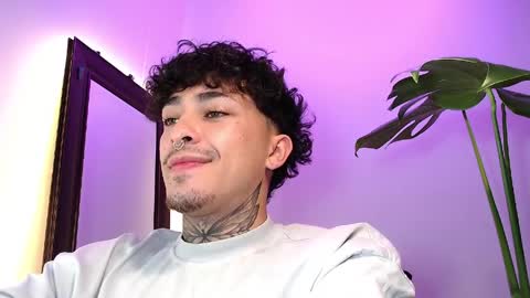 Daniel Steven Navarro online show from April 11, 1:27 am
