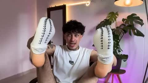 Daniel Steven Navarro online show from April 13, 3:59 pm