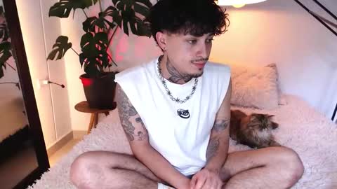 Daniel Steven Navarro online show from April 24, 5:29 pm