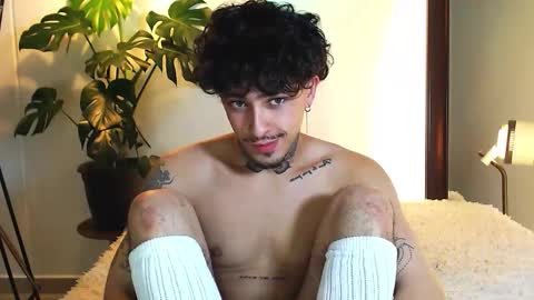 Daniel Steven Navarro online show from April 26, 3:02 am