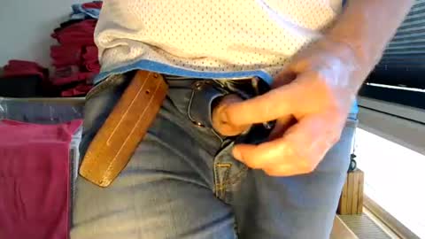 white beef online show from August 8, 1:11 pm