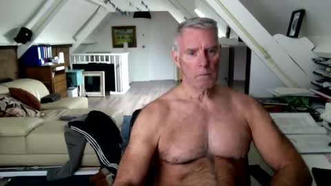 stevetwo online show from May 4, 11:33 am