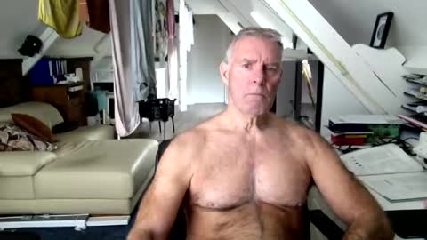 stevetwo online show from May 18, 11:21 am