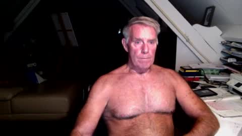 stevetwo online show from August 4, 10:18 pm
