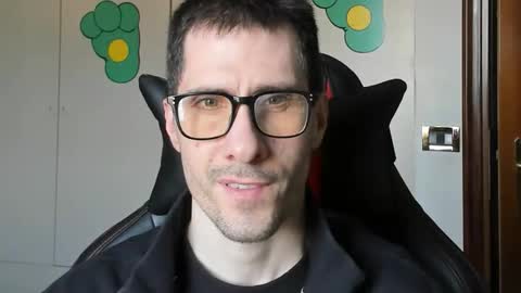 Steve online show from April 8, 3:44 pm