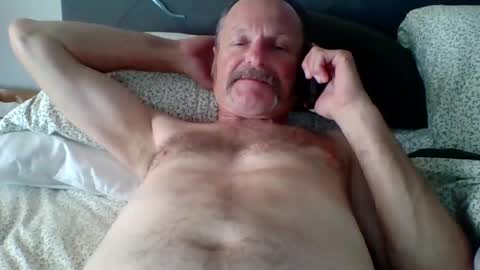 steviehard8 online show from August 15, 12:03 am