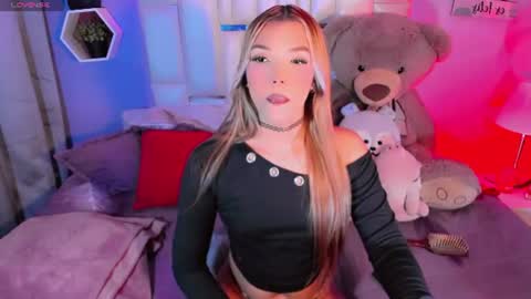 Steisee Reyes online show from August 9, 9:54 am