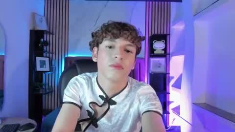 Sthepano  online show from July 21, 7:33 am