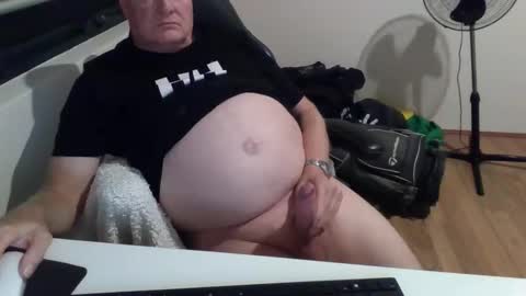 stiffyman55 online show from May 15, 9:42 am