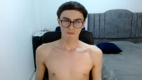 stiv_grant online show from August 3, 1:12 am