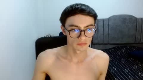 stiv_grant online show from August 4, 1:57 am