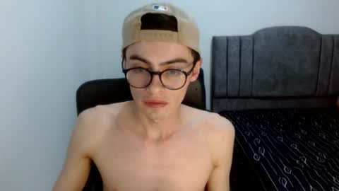 stiv_grant online show from August 12, 3:20 am