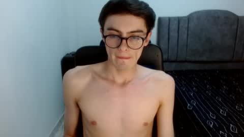 stiv_grant online show from August 13, 12:35 am