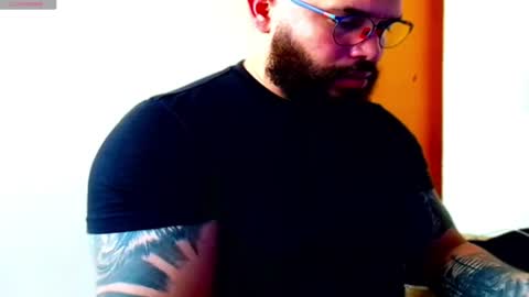 stiven253958 online show from August 10, 7:48 pm