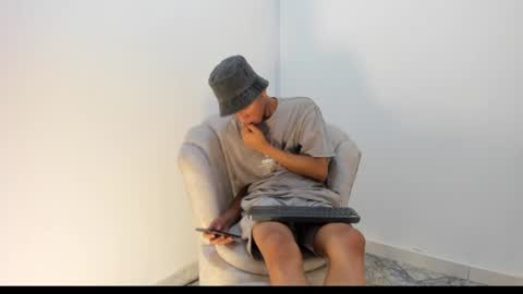 stiven_cum2 online show from June 16, 4:55 am