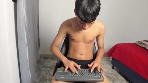 stiven_cum2 online show from June 26, 4:38 am