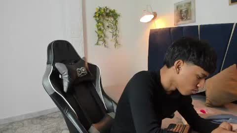 stiven_cum2 online show from June 28, 8:50 am