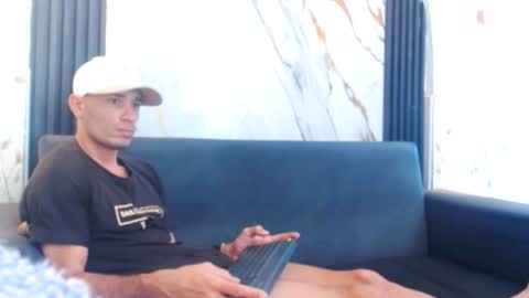 ENRIQUE  LALO online show from August 8, 2:06 pm