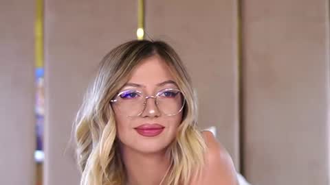 stormyprice online show from August 28, 11:36 pm