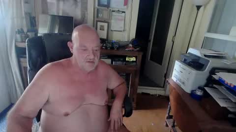 lonely here in the country online show from July 29, 4:47 pm