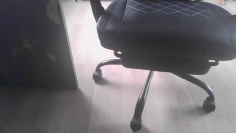 str8shooter11 online show from June 26, 12:41 pm