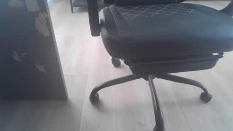 str8shooter11 online show from July 7, 12:20 pm