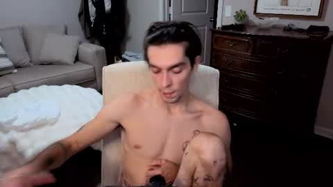 str8whiteboy21 online show from August 5, 3:37 am