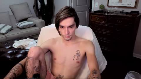 str8whiteboy21 online show from August 6, 2:32 am