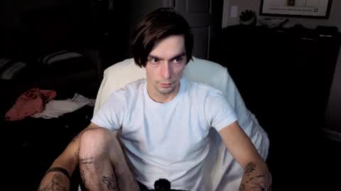str8whiteboy21 online show from August 6, 4:44 am