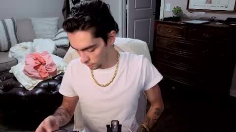 str8whiteboy21 online show from August 7, 4:18 pm