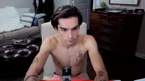 str8whiteboy21 online show from August 8, 5:40 am