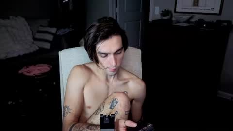 str8whiteboy21 online show from August 8, 6:46 am