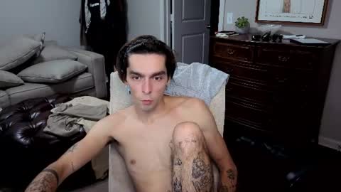 str8whiteboy21 online show from August 14, 5:11 am