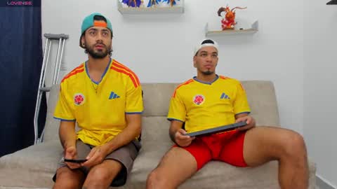 straight__friends online show from August 14, 9:29 pm