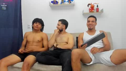 straight__friends online show from August 15, 7:40 pm